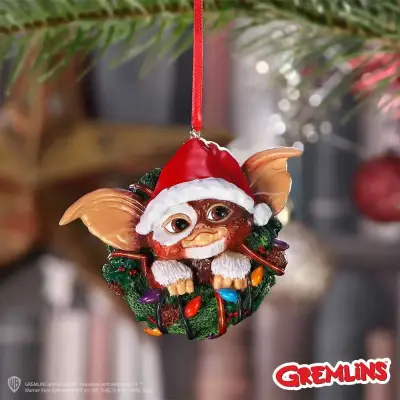 Figurine gremlins gizmo in wreath hanging ornament